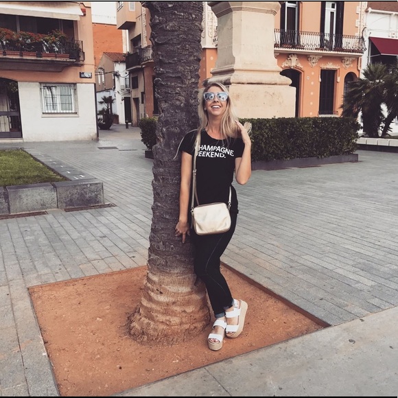 PLEASE READ! Meet your Posher, Jessica (Posh Ambassador) - Picture 3 of 7